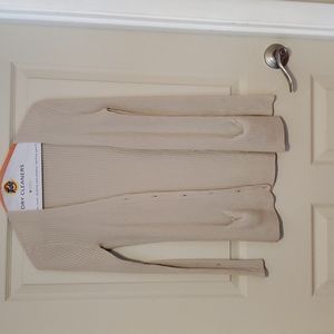 Nice basic Spring sweater (431)